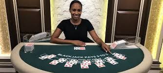 Tampilan simbol dan payout table Lucky Neko di ggwp88